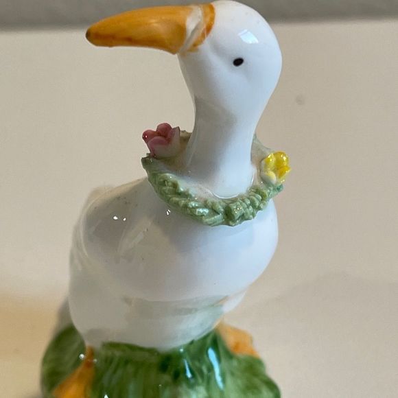 Set of 2 White Geese Bone China Vintage Omnibus. - Picture 10 of 13